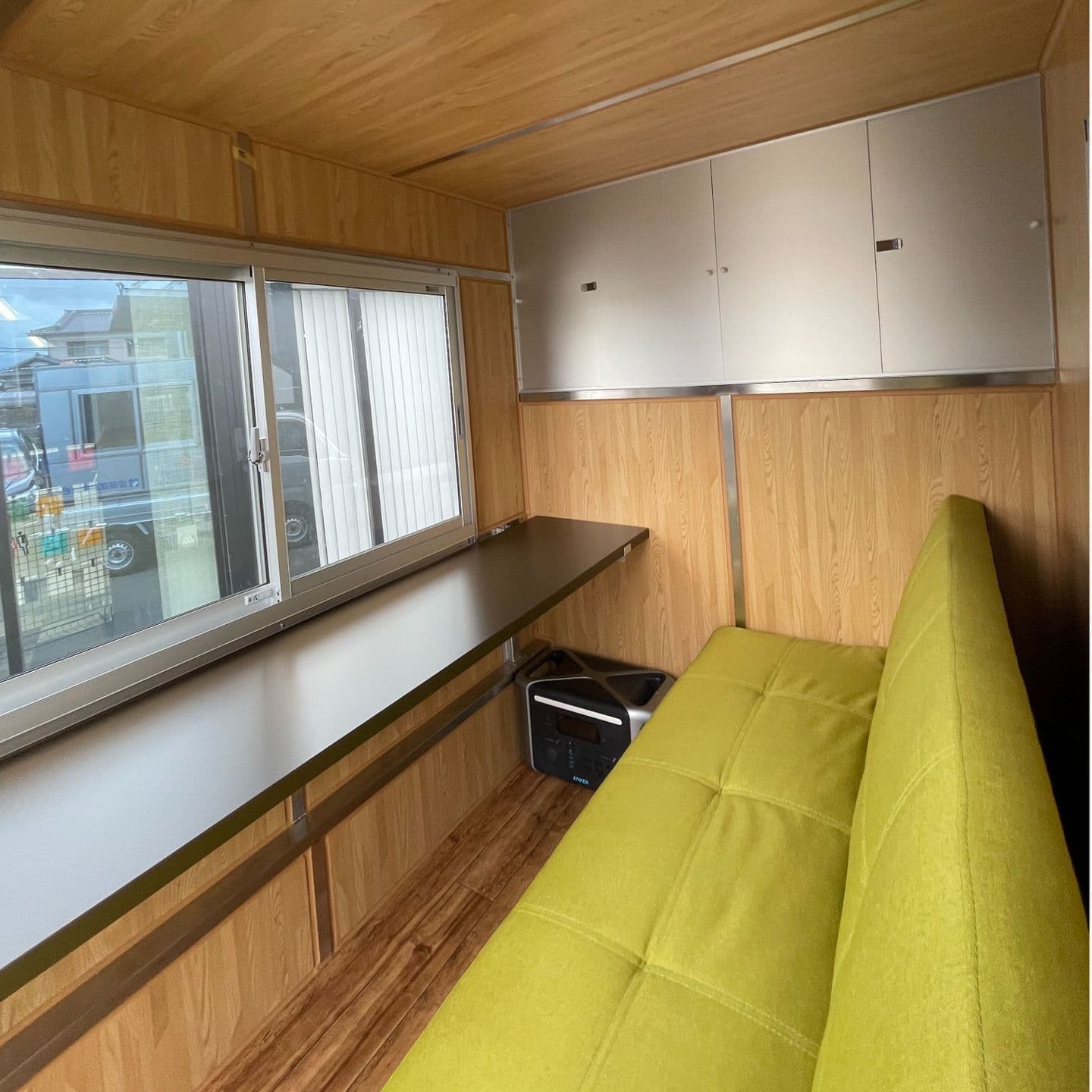 オフィスカー内装イメージ1