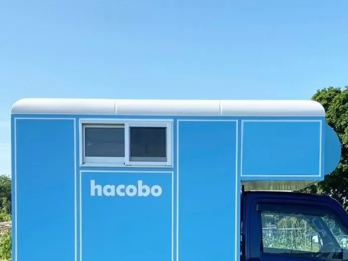 hacobo M の丸みのある屋根（ツートンカラー例）