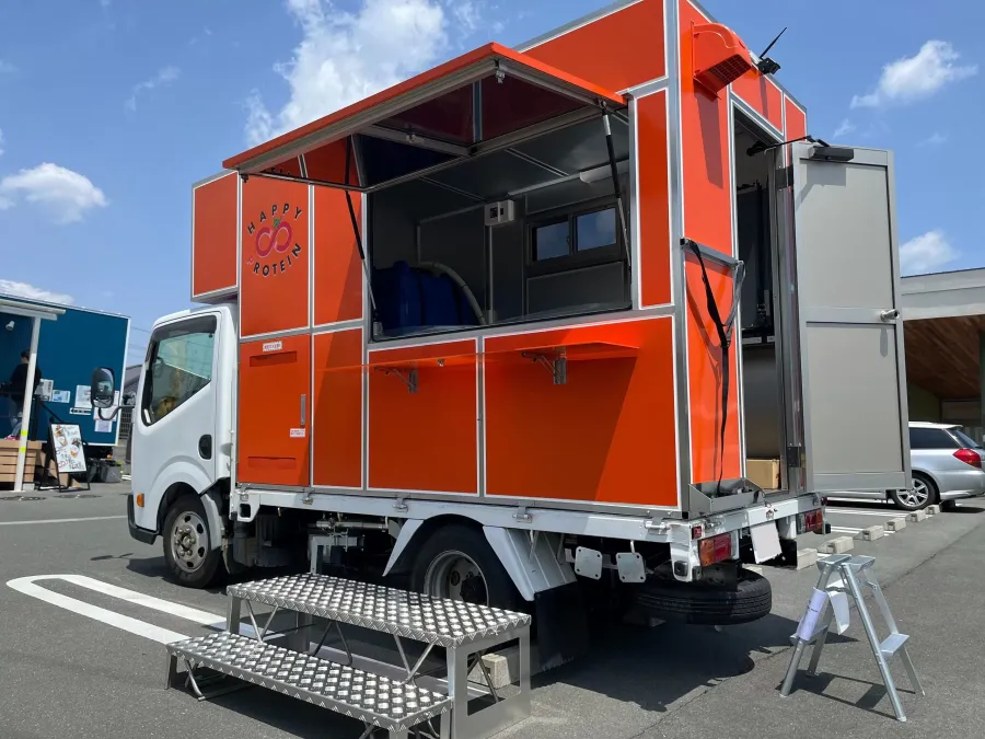 特注1.5tトラック 斜め（窓跳ね上げ）