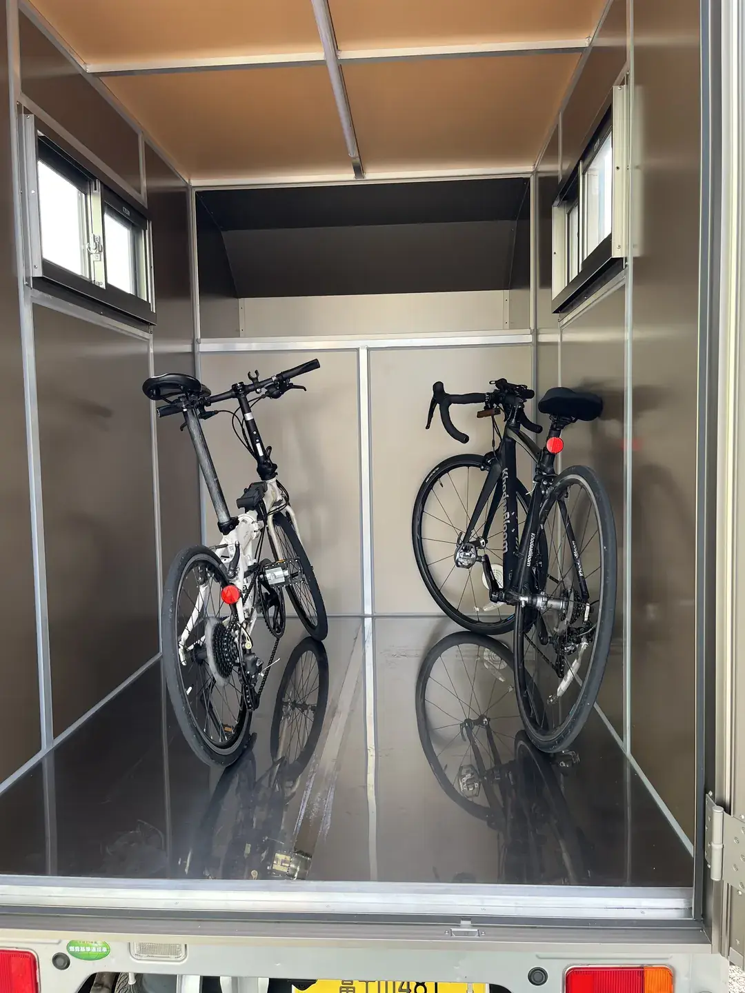マルチボックス｜自転車2台を積み込んだ荷室