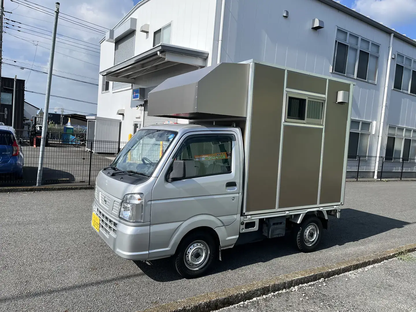 マルチボックス｜前方斜めからの外観