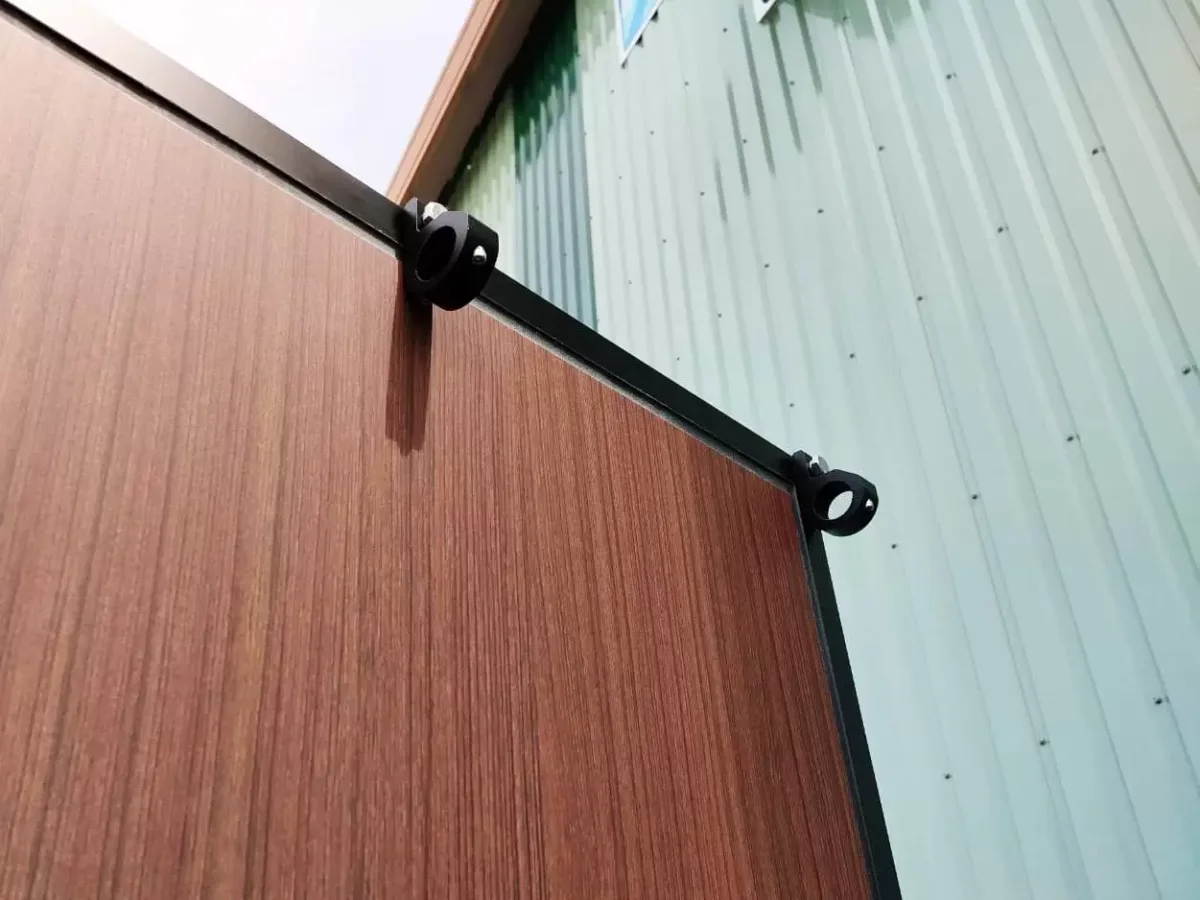タペストリー固定具