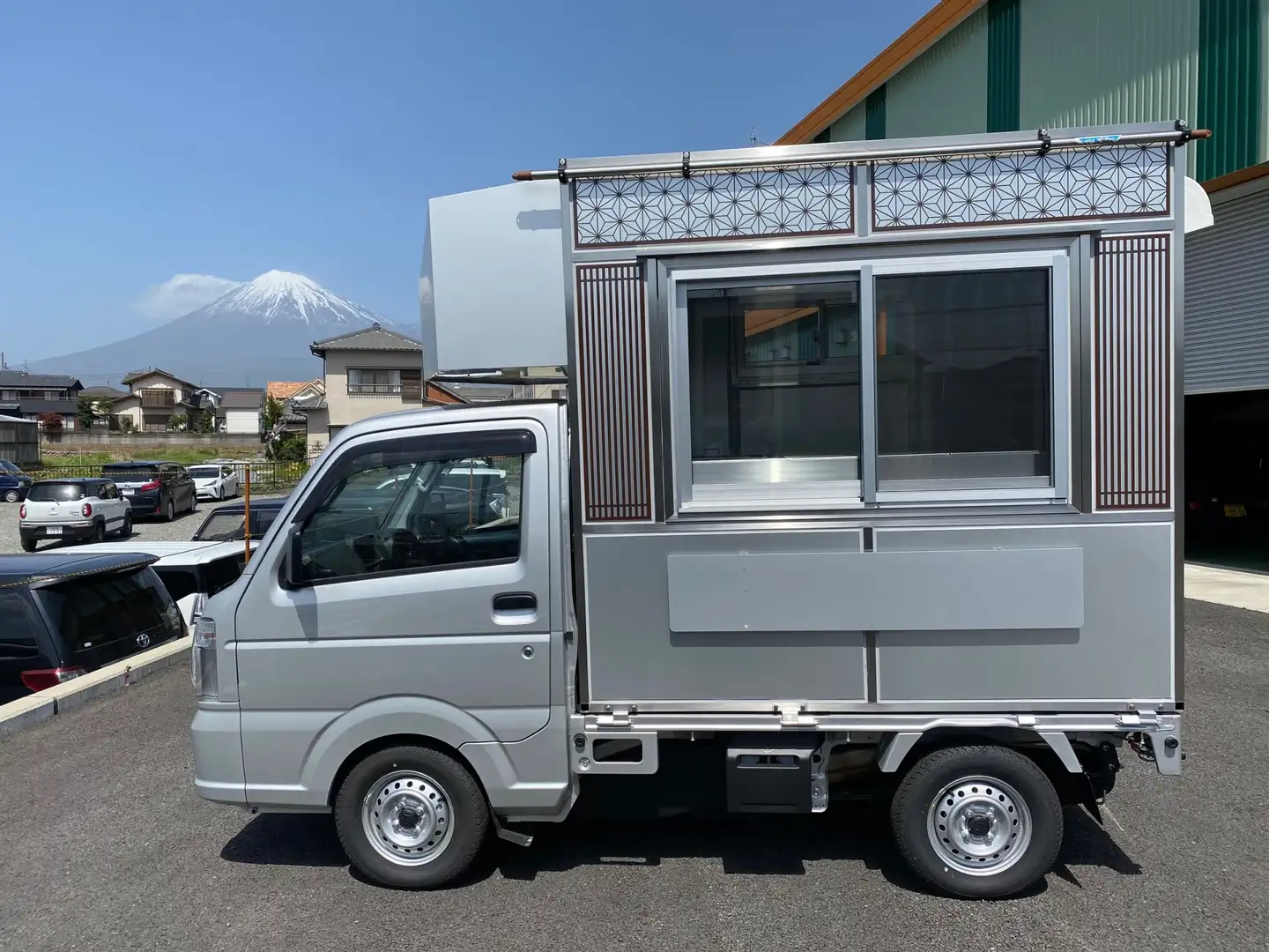 麻の葉模様のキッチンカー 様 製作実績写真
